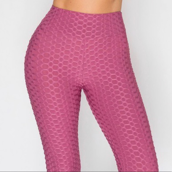 Butt Lifting Leggings - Picture 2 of 3